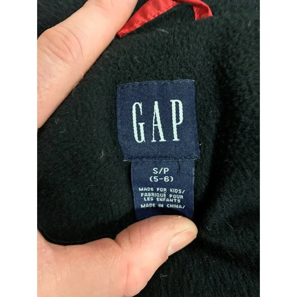 EUC GAP Red Vest Lined Insulated Size Small - Picture 8 of 10